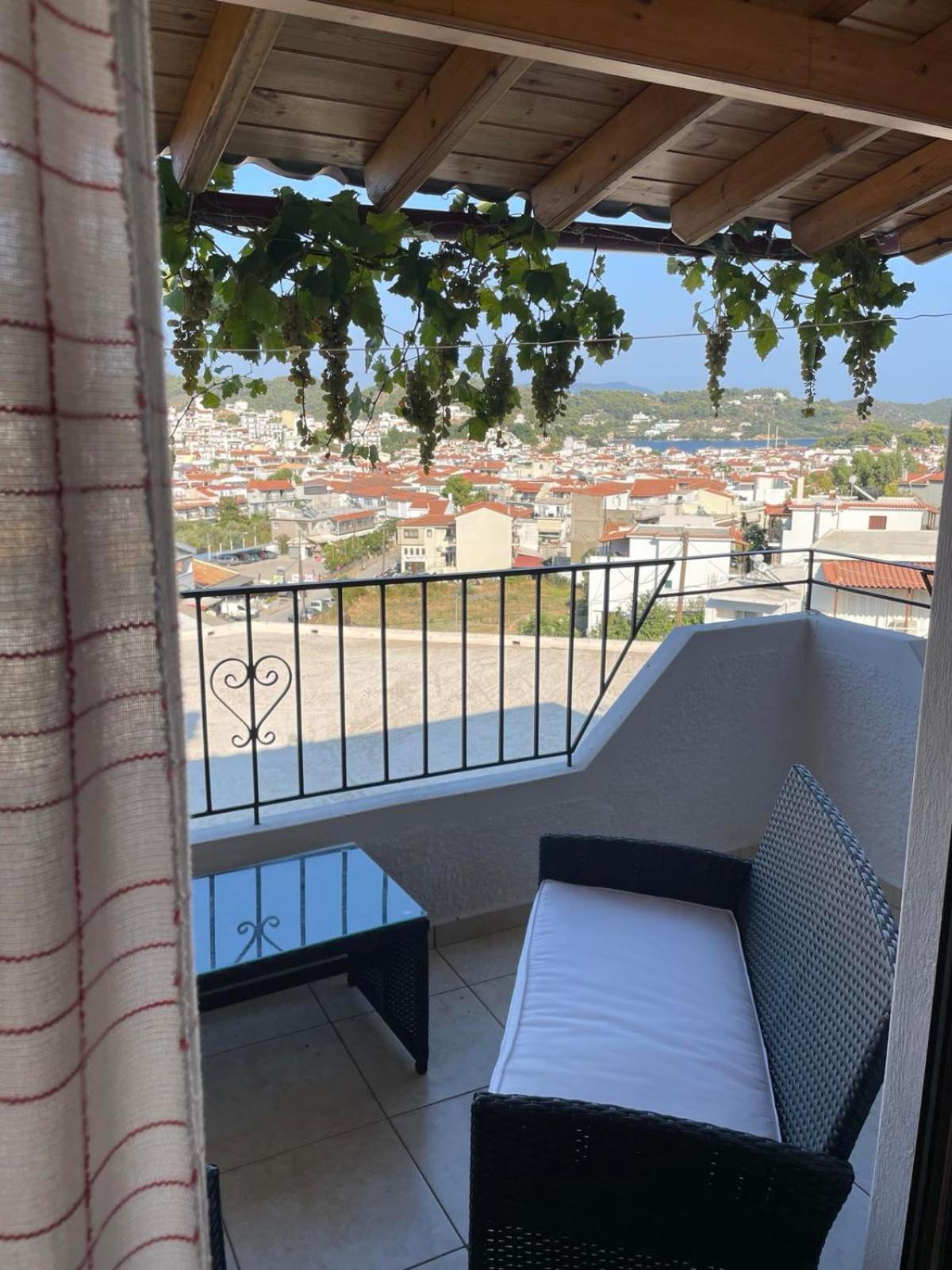 Katerinas Apartmens Skiathos Town Exterior foto