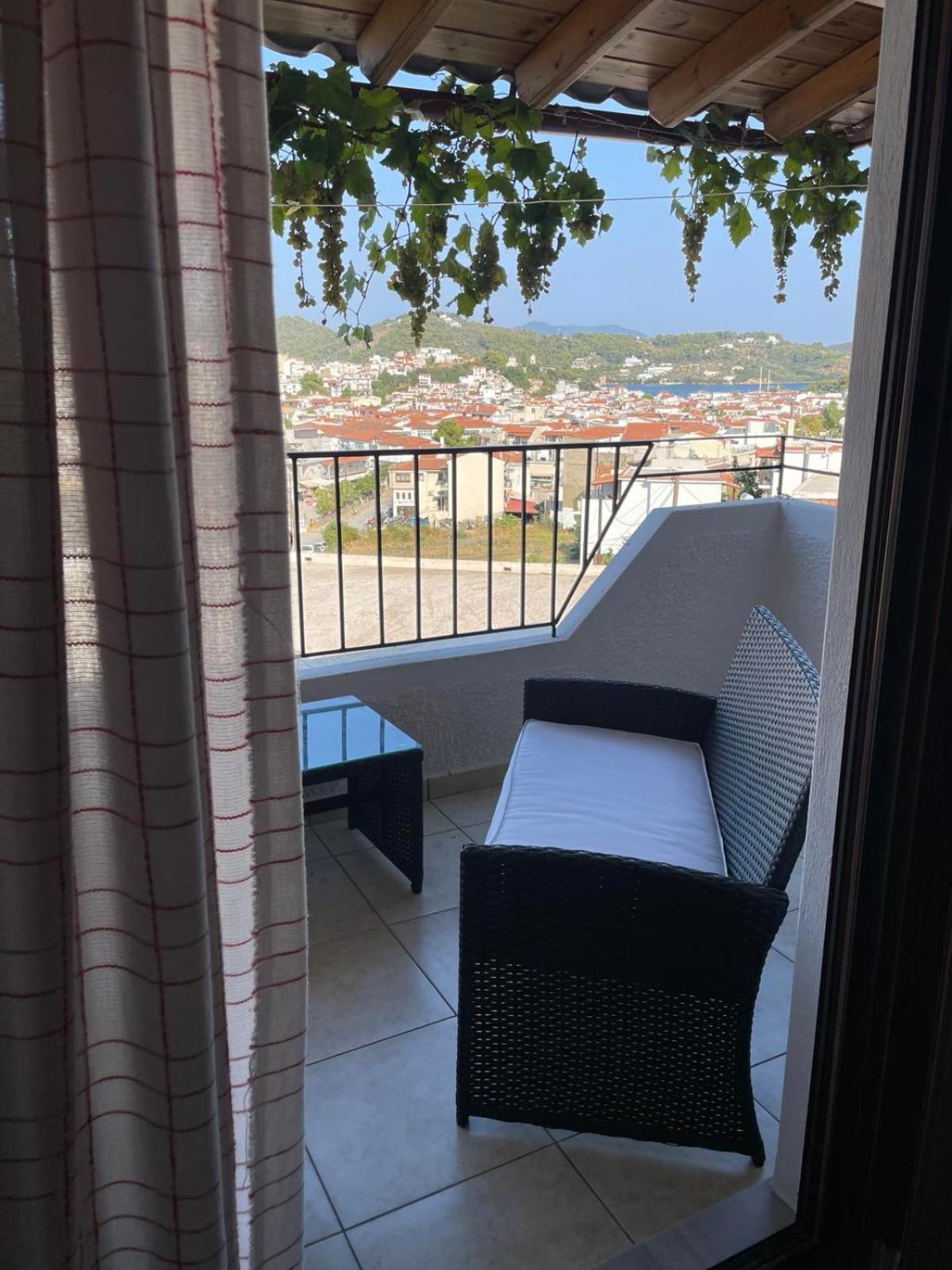 Katerinas Apartmens Skiathos Town Exterior foto